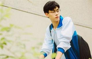 娱乐吃瓜酱前男友衣服,时尚与个性的完美结合  第2张