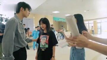 娱乐吃瓜小助理,吃瓜小助理带你探秘明星幕后故事  第2张